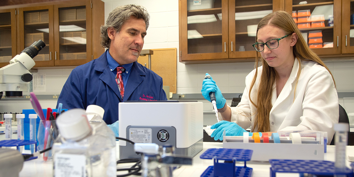 Dr. Audia and Amanda Tuckey in lab